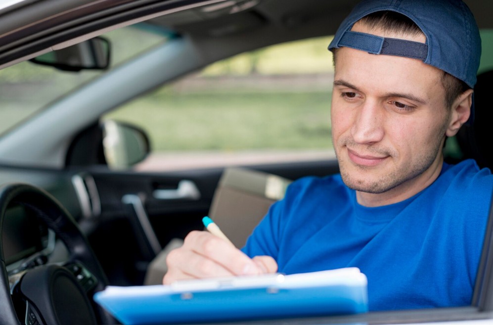 You are currently viewing Combien de temps reste-t-on jeune conducteur pour l’assurance auto ?